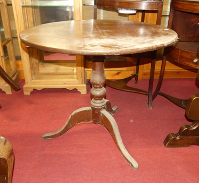 Lot 1282 - A mid-Victorian figured walnut shaped top...