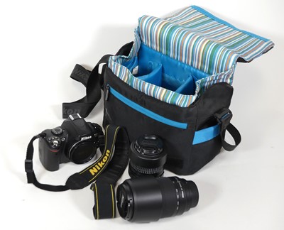 Lot 443a - An Olympus E-500 digital camera, with Zuiko 14-...