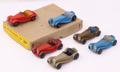 Lot 644 - Dinky Toys Trade Box No.38F containing 5...