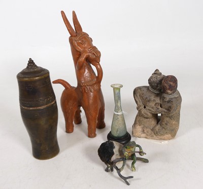 Lot 399 - A collection of items to include a Roman style...