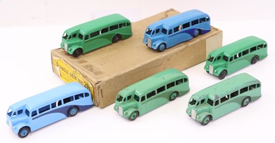 Lot 642 - Dinky Toys 29e original Trade box containing 6...