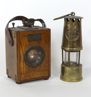 Lot 418 - An early 20th century oak cased morse code...