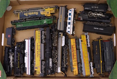 Lot 269 - One tray of loose HO gauge American outline...