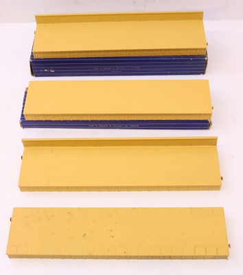 Lot 387 - Four Hornby-Dublo platform extensions: One...