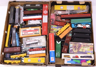 Lot 265 - Two trays of HO gauge American outline boxed...