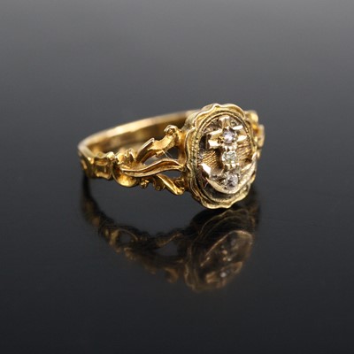 Lot 2015 - A yellow metal dress ring with an anchor...