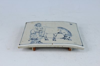 Lot 40 - A Chinese blue and white porcelain plaque,...