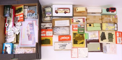 Lot 586 - A tray containing plastic and white metal kit...