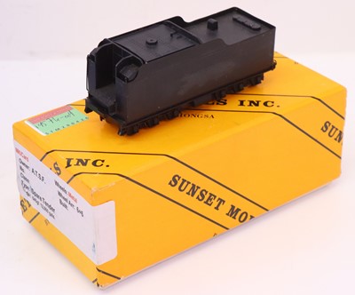 Lot 458 - HO gauge American Outline Sunset Models brass...