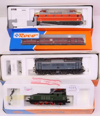 Lot 256 - Four Roco H0 gauge locomotives to include a BR...