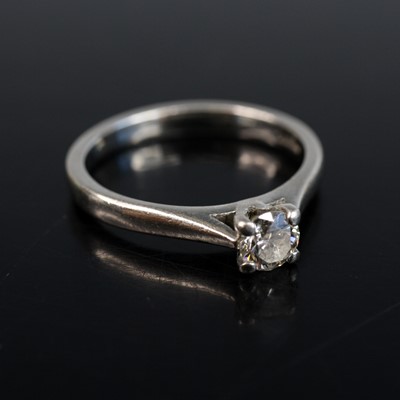 Lot 2066 - A platinum diamond solitaire ring, comprising...