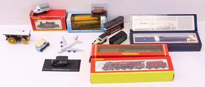 Lot 218 - Collection of mixed 00 gauge trains, and...