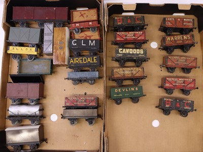 Lot 164 - Two trays containing various wooden 0 gauge...