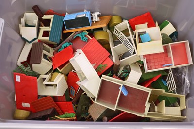 Lot 422 - Collection of plastic Britains farming...