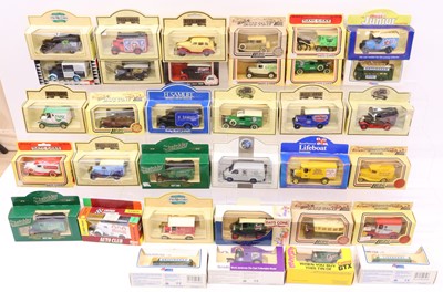 Lot 538 - 3 trays containing a collection of modern...