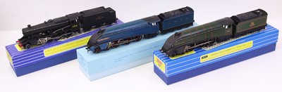 Lot 326 - Three Hornby Dublo locos, including a 3-rail...