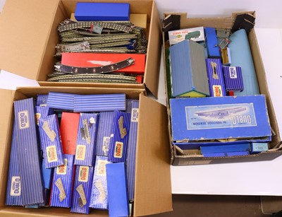 Lot 191 - Three boxes of various Hornby Dublo items to...