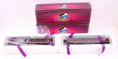 Lot 220 - Pair of MTH 0 gauge finescale Stainer coaches,...
