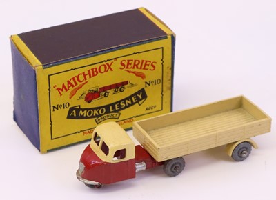 Lot 729 - Matchbox 1/75 series No. 10 Articulated lorry,...