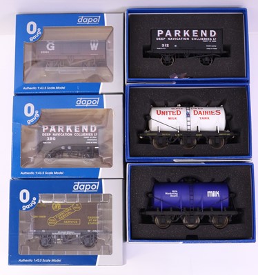 Lot 243 - Six Dapol 0 gauge finescale wagons, including...