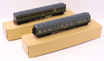 Lot 196 - 0 gauge finescale factory-built Chinese-made...