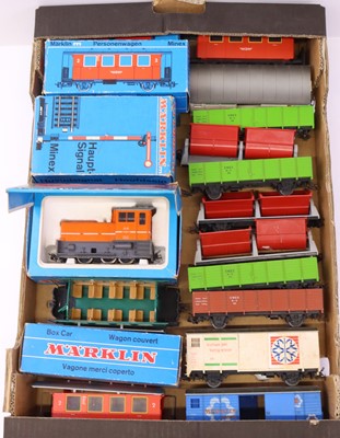 Lot 259 - Marklin 016 scale 0 gauge narrow gauge plastic...