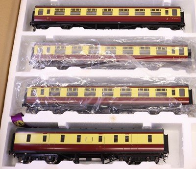 Lot 251 - MTH 0 gauge finescale four-car set of ex LMS...