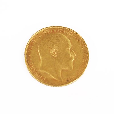 Lot 253 - Great Britain, 1907 gold full sovereign,...