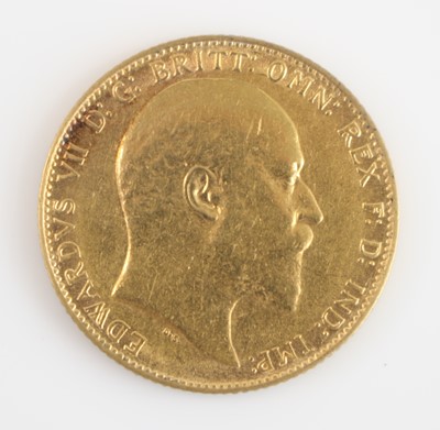 Lot 260 - Great Britain, 1907 gold full sovereign,...
