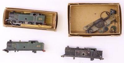Lot 359 - Three Hornby-Dublo pre-war clockwork items:...