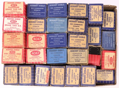 Lot 365 - Twenty nine Hornby-Dublo bogie coaches...