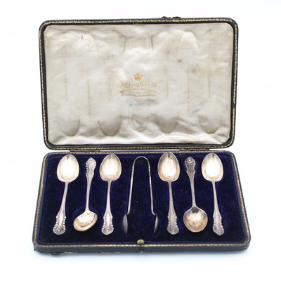 Lot 243 - A cased set of Edwardian silver tea cutlery,...