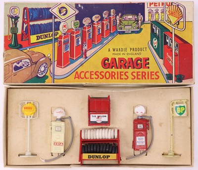 Lot 882 - A Wardie Products Accessories Series Garage...