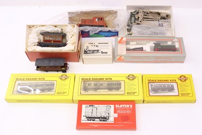 Lot 481 - A mixed lot of 00 gauge to include a Roxey kit...