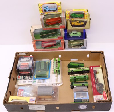 Lot 1015 - a tray containing small collection of boxed...