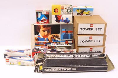 Lot 912 - Lego a small collection of System and Tower...