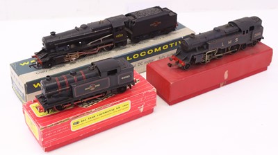 Lot 340 - Three Hornby-Dublo 2-rail locos: 2217 0-6-2...