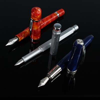 Lot 429 - A Visconti Rembrandt fountain pen, in deep...