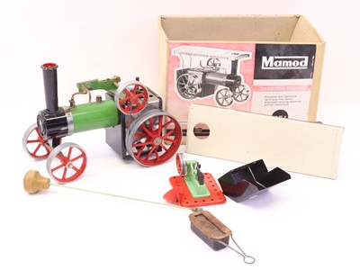 Lot 23 - Mamod TE1A boxed Traction engine, with various...