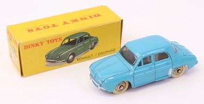 Lot 600 - French Dinky Toys No.524 Renault Dauphine in...