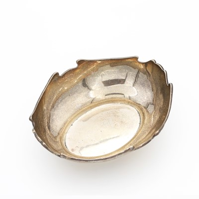 Lot 232 - An Edwardian silver bonbon dish, of elliptical...