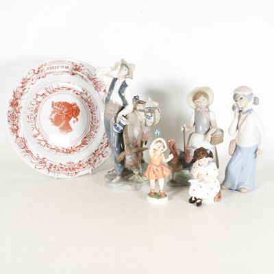 Lot 37 - A collection of ceramics, to include a Lladro...
