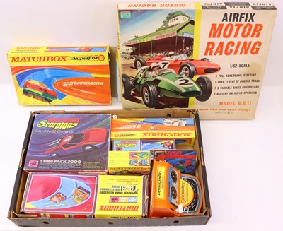 Lot 835 - A collection of Matchbox Superfast accessories...