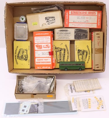 Lot 1000 - 9 unmade white metal and plastic 1:76 scale...
