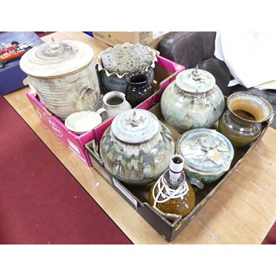 Lot 145 - A collection of studio ceramics, mainly Pear...