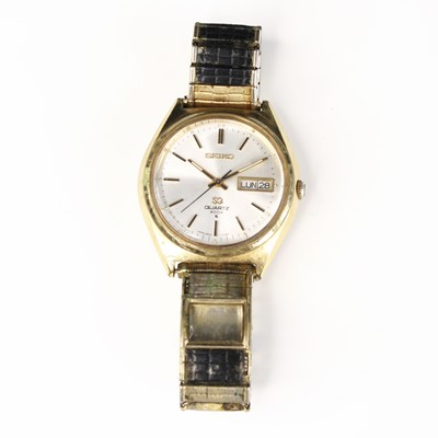 Lot 327 - A gentleman's Seiko 4004 wristwatch, the...