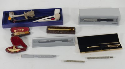 Lot 456 - A collection of miscellaneous items, to...