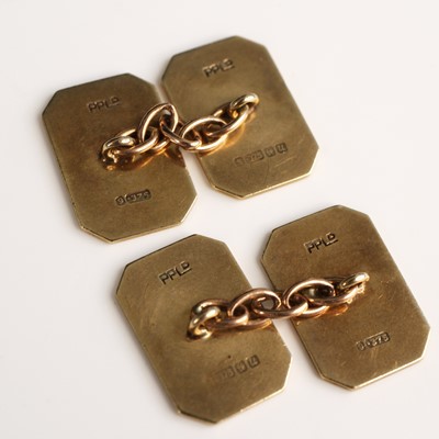 Lot 308 - A pair of 9ct gold gent's cufflinks, one side...