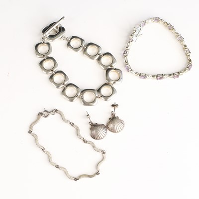 Lot 316 - Assorted modern silver and white metal costume...