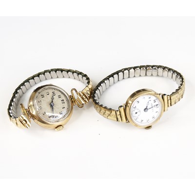 Lot 332 - A Vertex lady's 9ct gold cased manual wind...